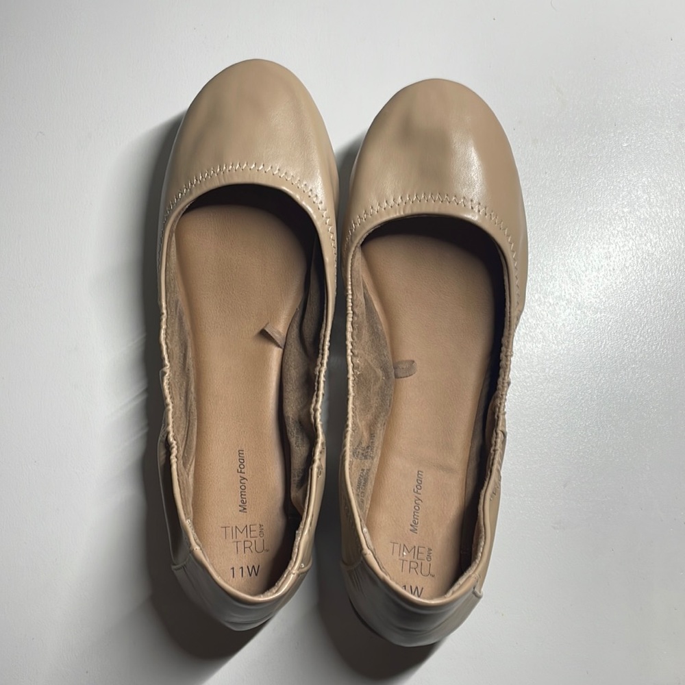 Time and Tru 11W Nude Flats